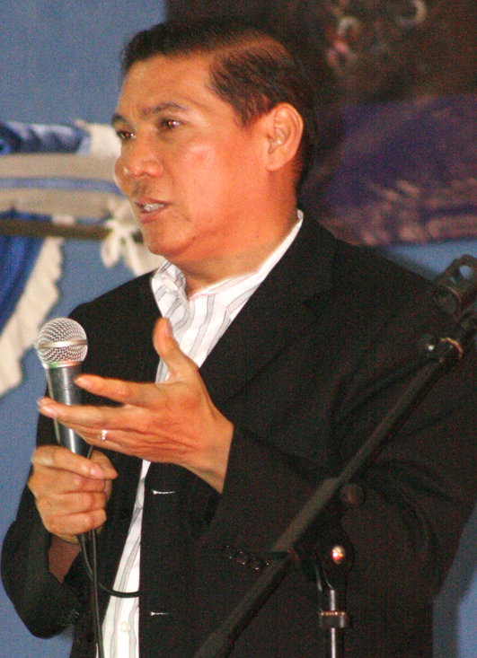 Pdt. Dr. Matheus Mangentang, M.Th